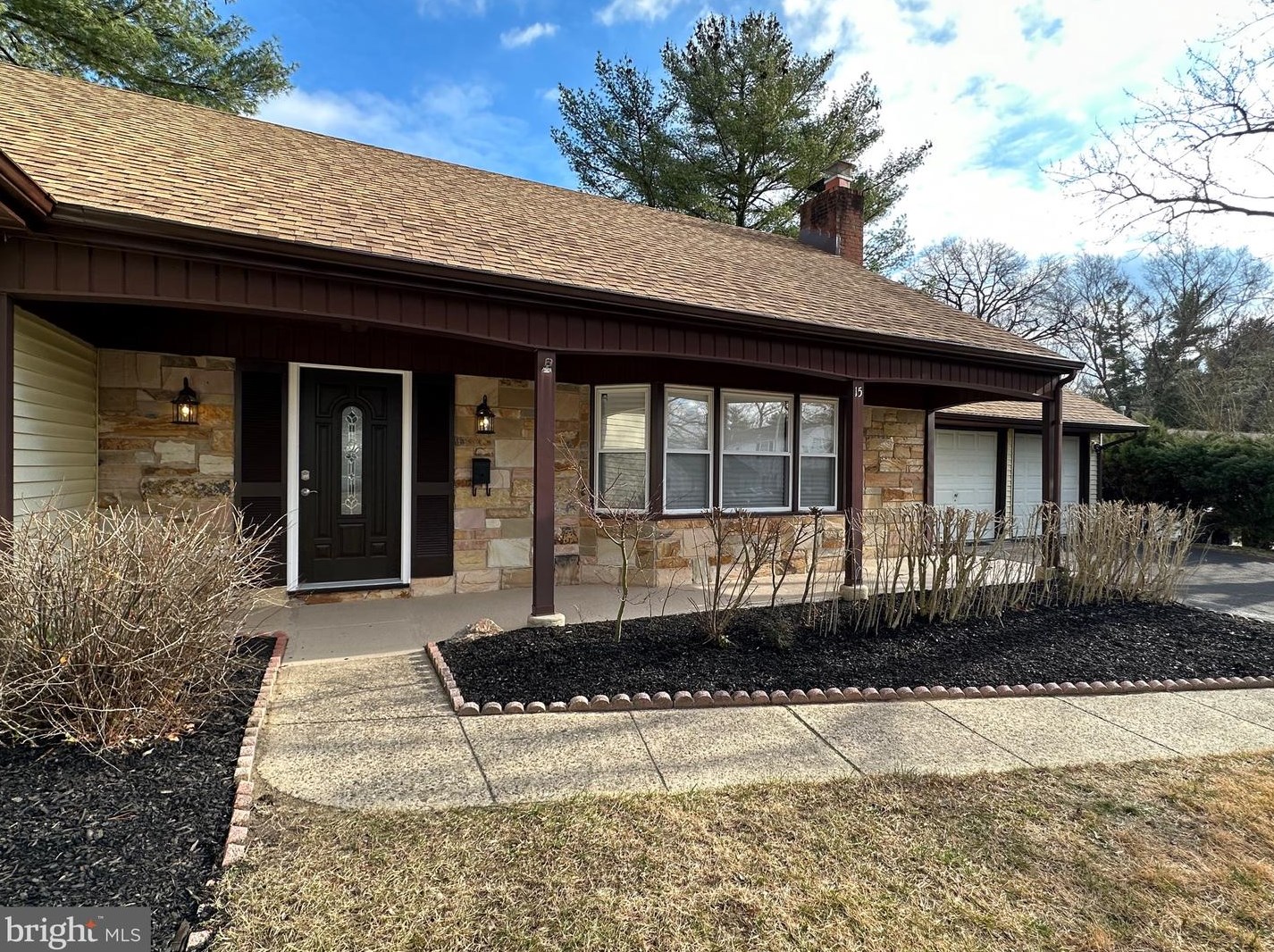 15 Twilight Ln, Willingboro, NJ 08046