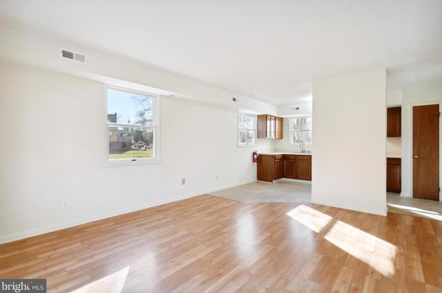 99 Grant Ave #95, Moorestown, NJ 08057