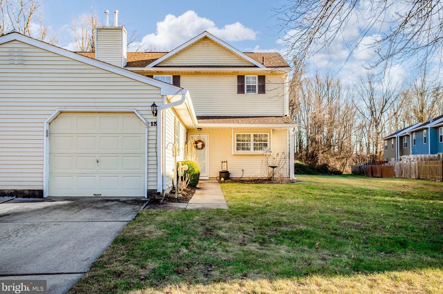 13 Winchester Ct, Chesterfield, NJ 08505-3141