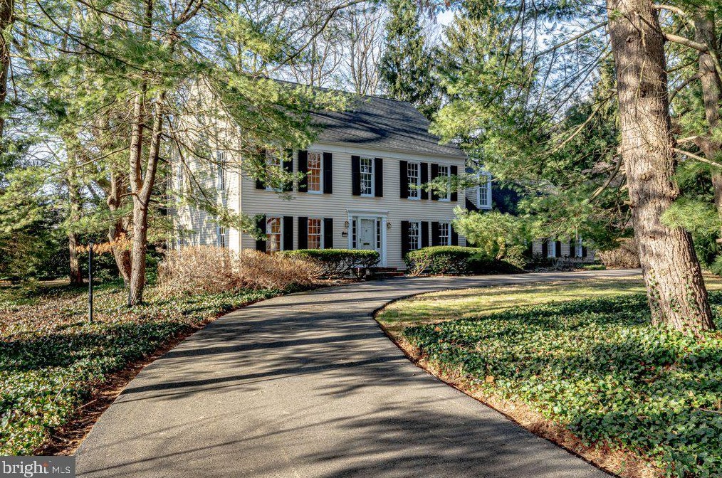 320 Westover Rd, Moorestown, NJ 08057-2041