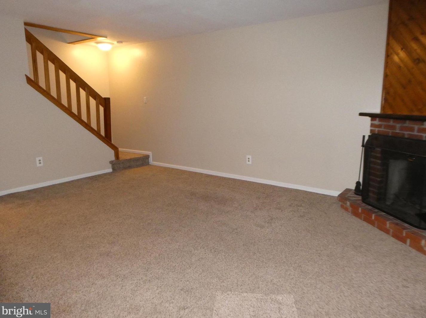 1131 Harbour Dr, Palmyra, NJ 08065