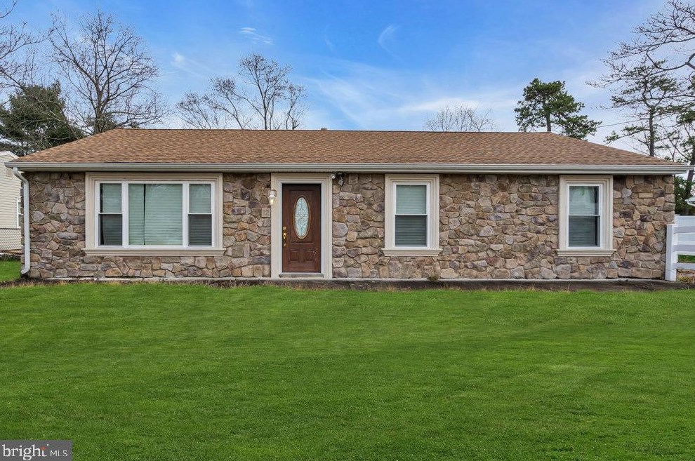 12 Maricopa Trail, Browns Mills, NJ 08015