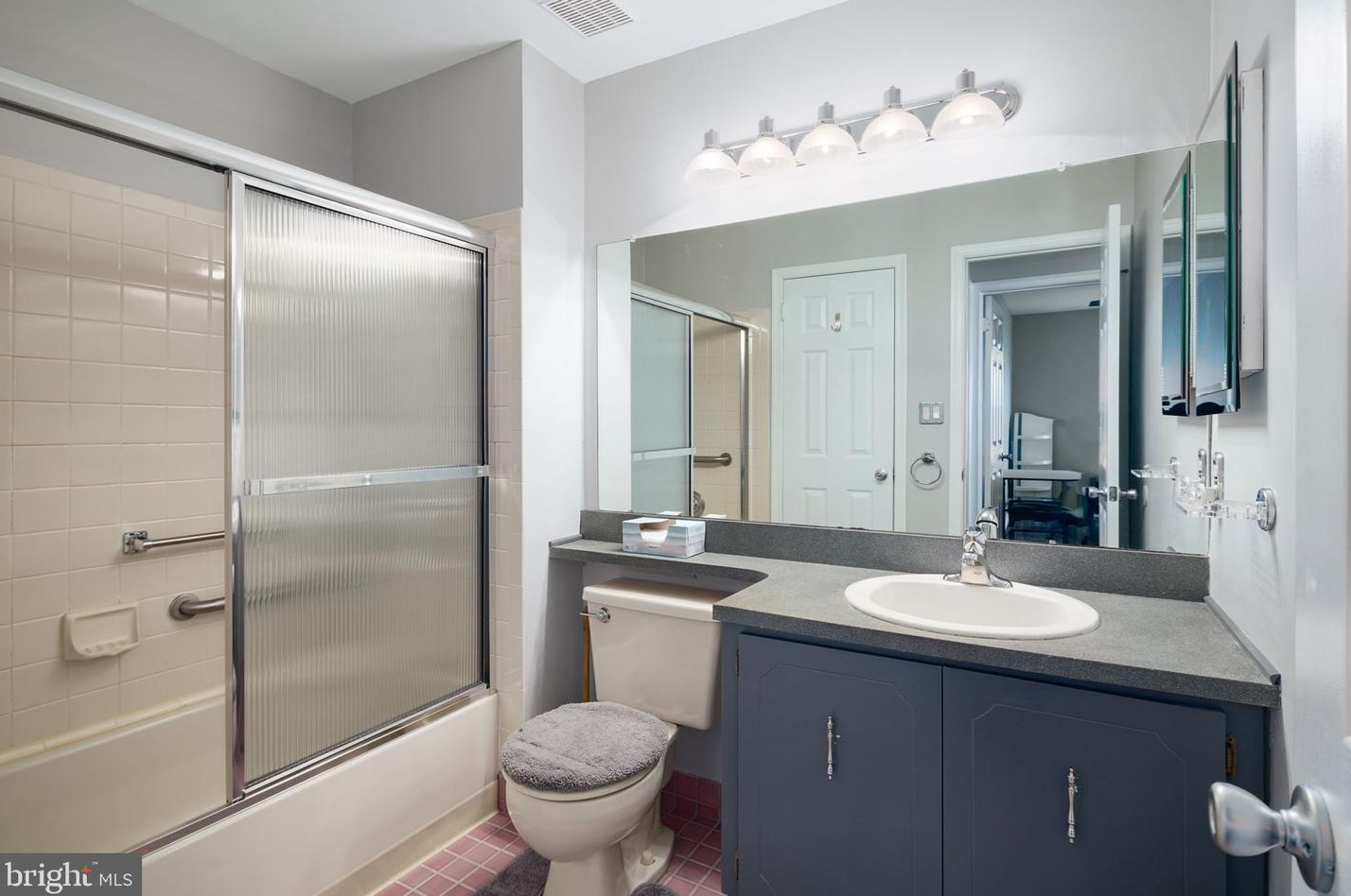 1678 Thornwood Dr, Mount Laurel NJ  08054-1811 exterior