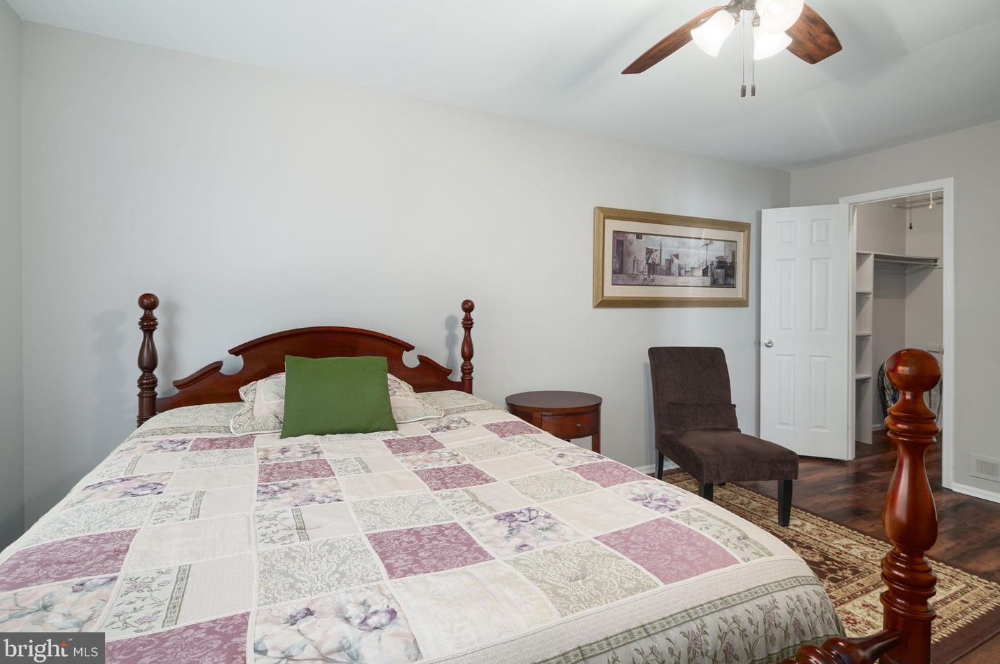 1678 Thornwood Dr, Mount Laurel NJ  08054-1811 exterior