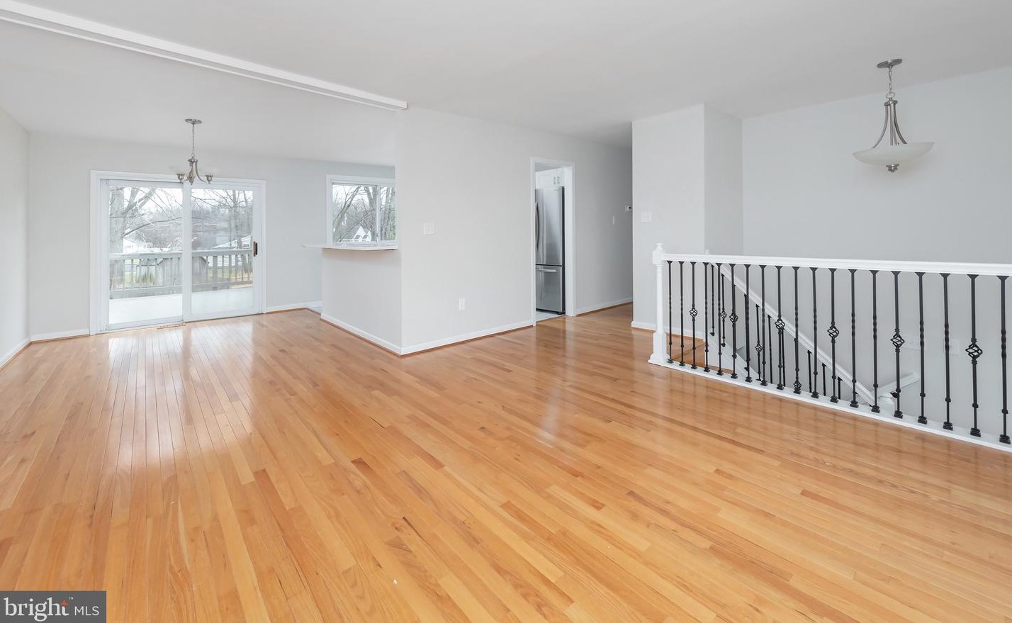 152 Glenbrook Dr, Mount Laurel NJ  08054-1046 exterior