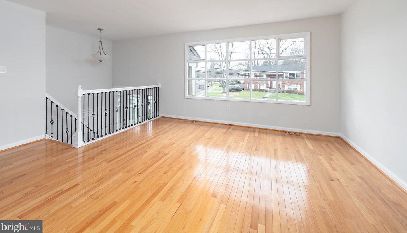 152 Glenbrook Dr, Mount Laurel NJ  08054-1046 exterior