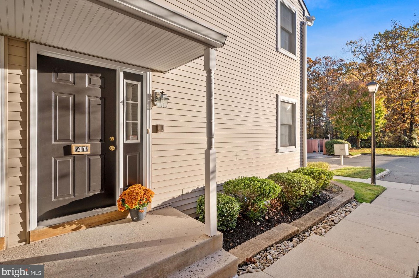 41 Eraser Rd, Moorestown NJ  08057-1670 exterior