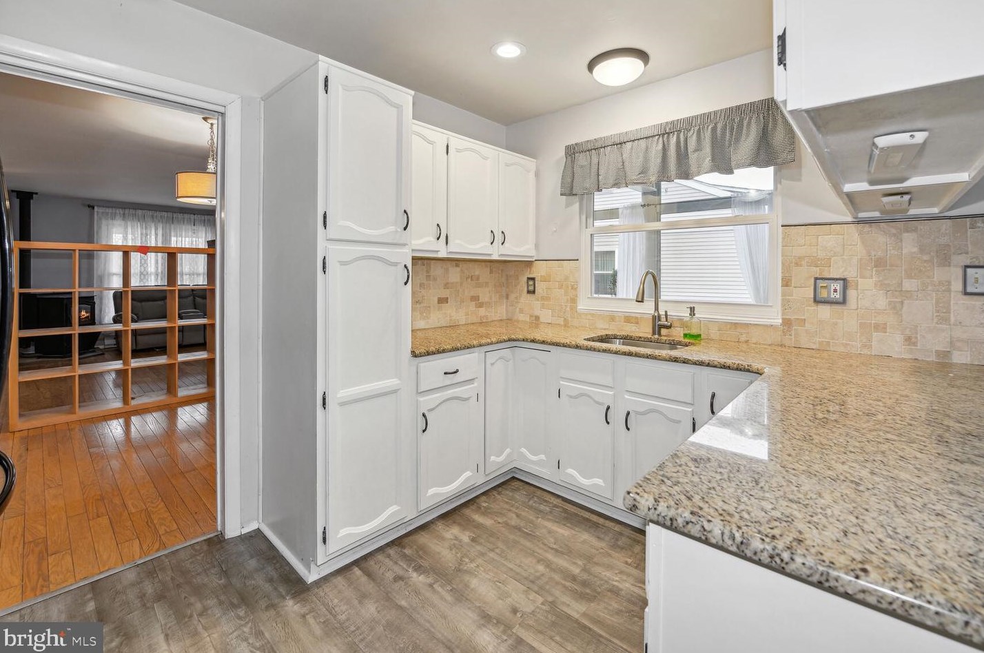 130 Buckingham Dr, Southampton NJ  08088-1246 exterior