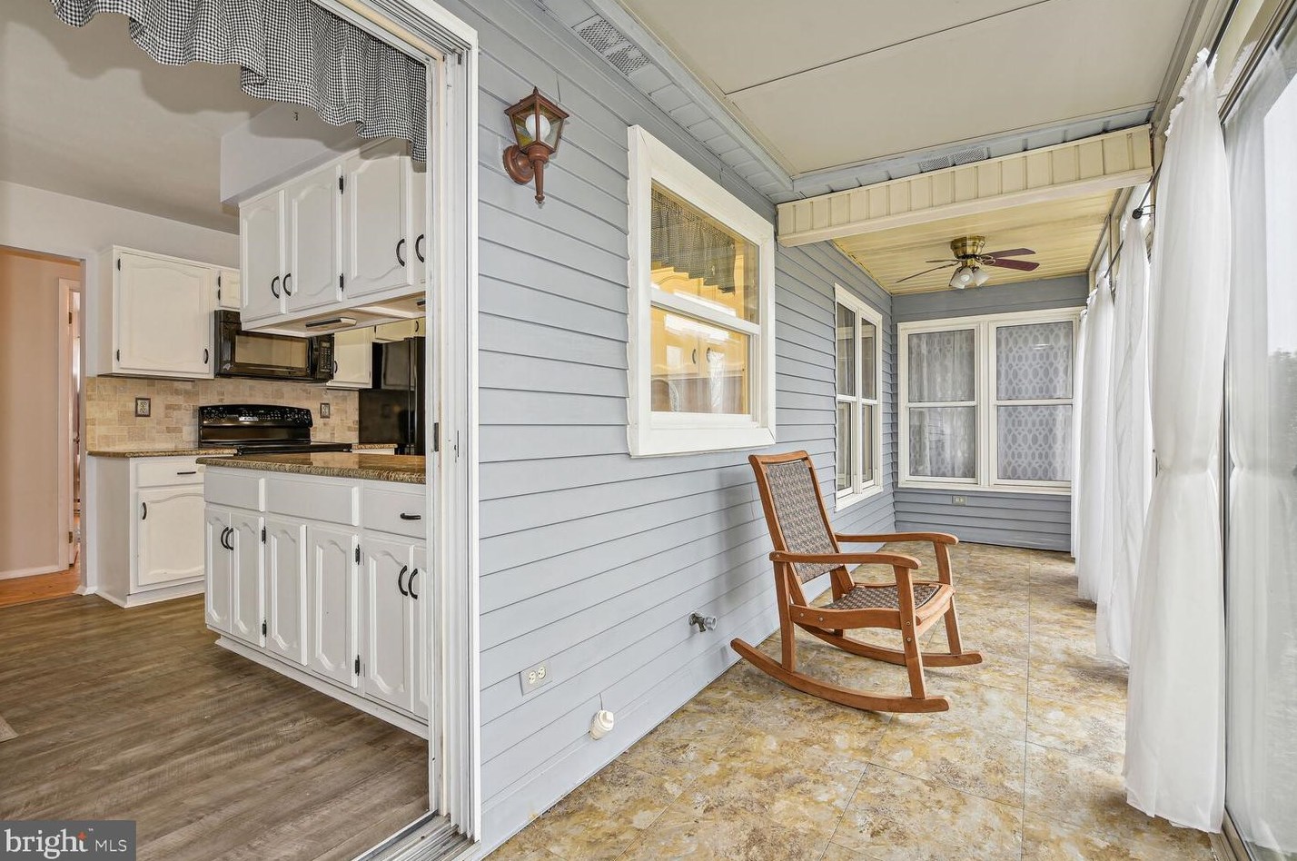 130 Buckingham Dr, Southampton NJ  08088-1246 exterior