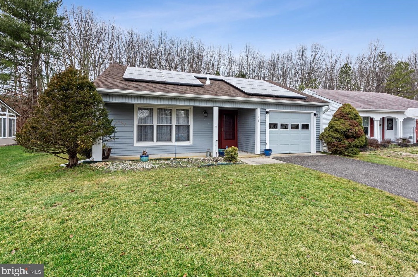130 Buckingham Dr, Southampton, NJ 08088