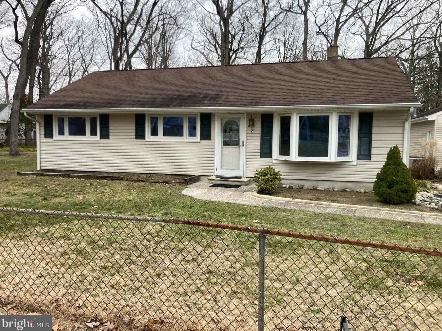 8 Oak Ave, Browns Mills, NJ 08015