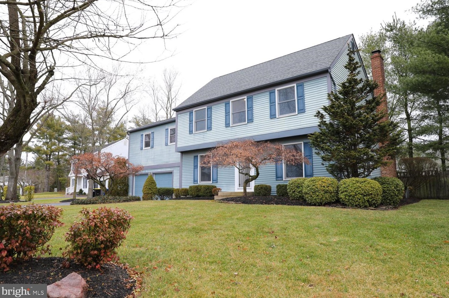 24 Sycamore Dr, Medford, NJ 08055-8712