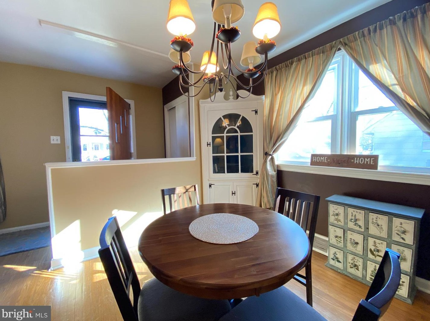 302 Washington Ave, Moorestown NJ 08057-2408 exterior