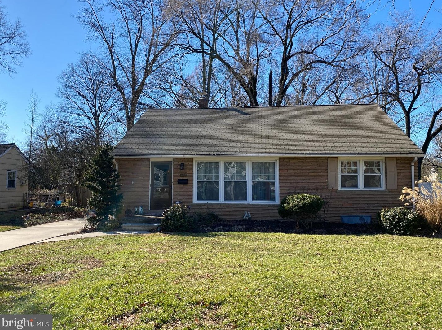 302 S Washington Ave, Moorestown, NJ 08057