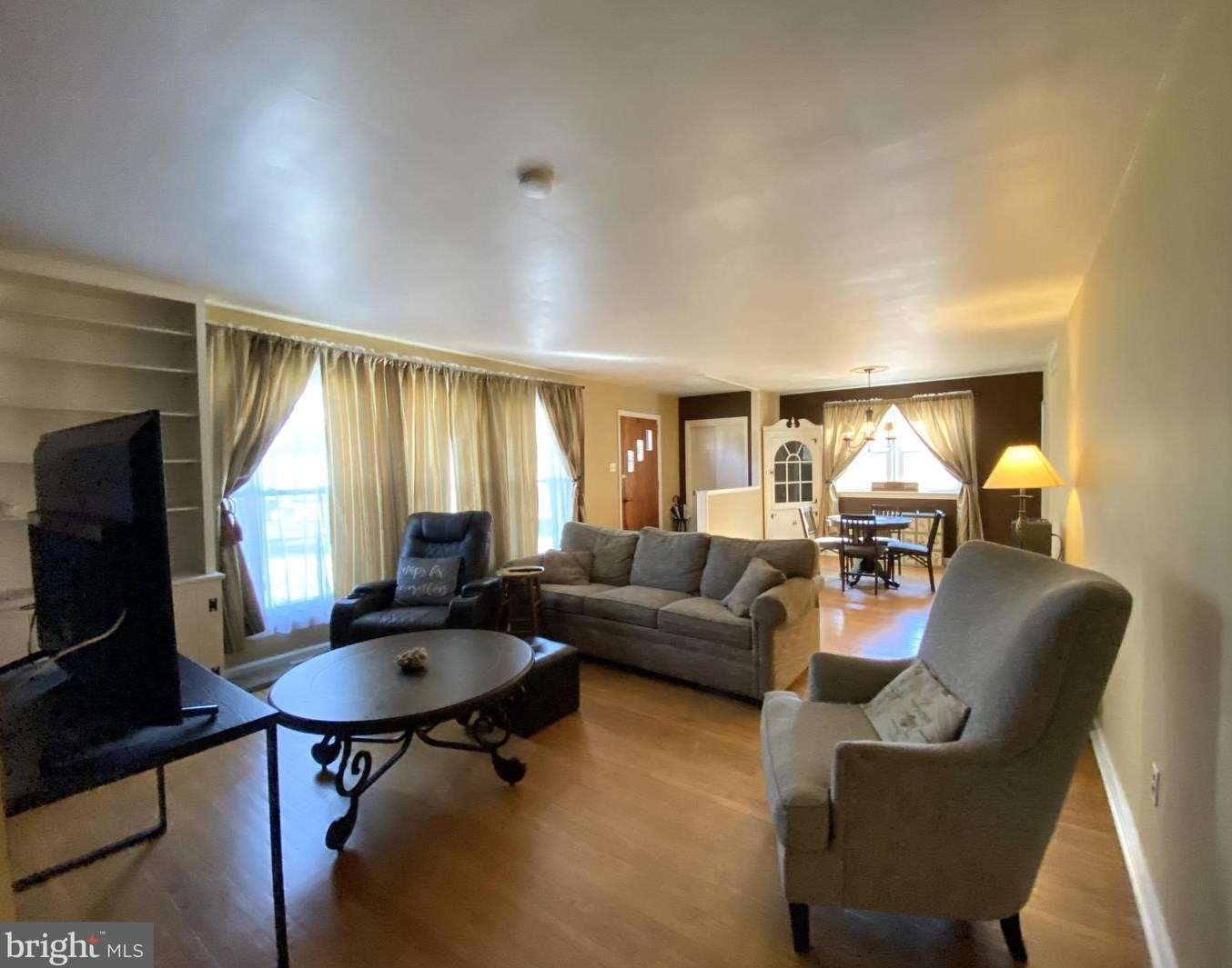 302 Washington Ave, Moorestown NJ 08057-2408 exterior