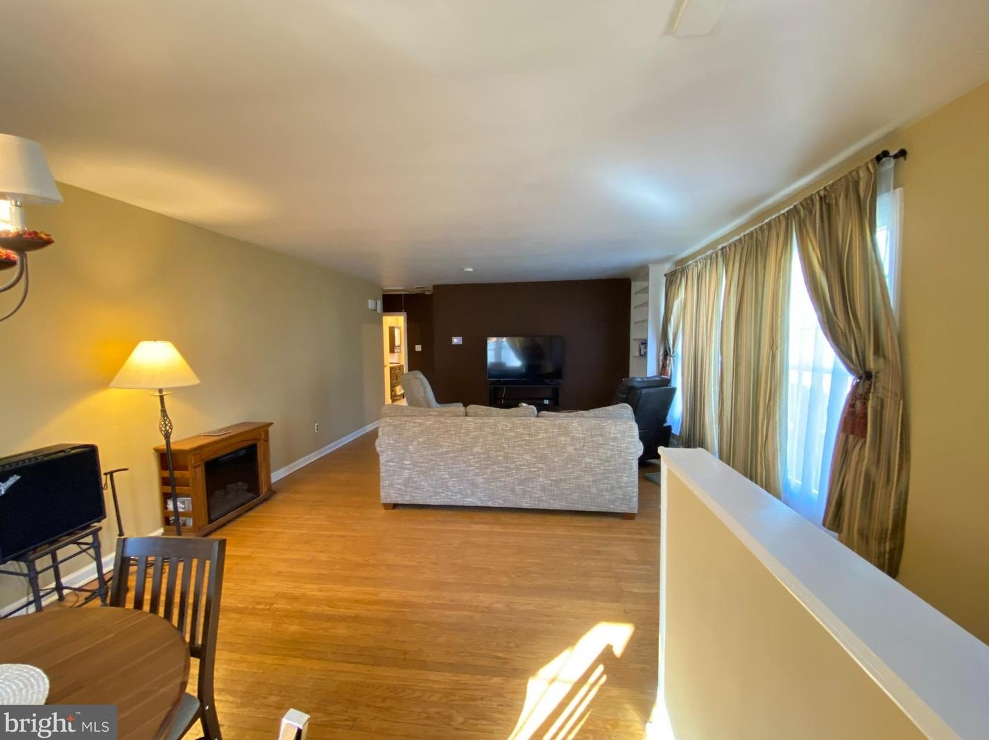 302 Washington Ave, Moorestown NJ 08057-2408 exterior