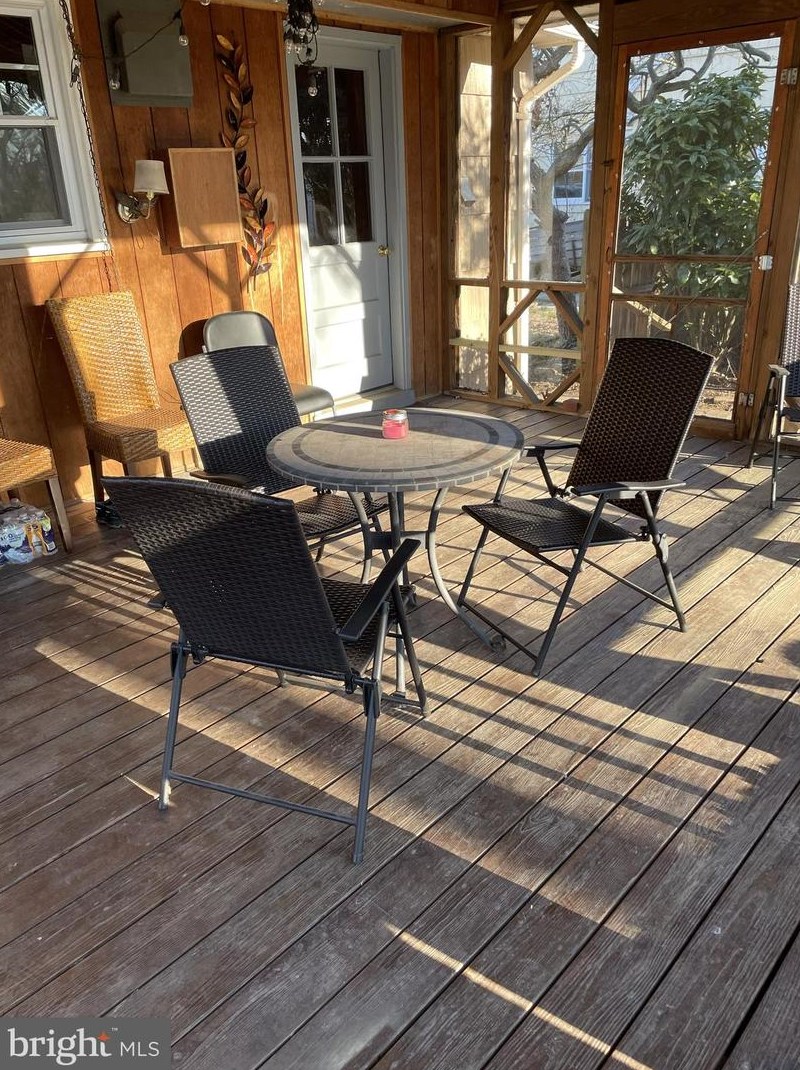 302 Washington Ave, Moorestown NJ 08057-2408 exterior