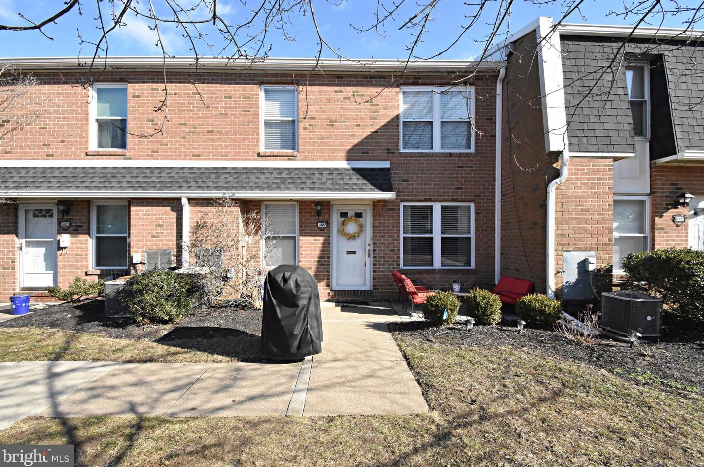 1025 Harbour Dr, Palmyra, NJ 08065