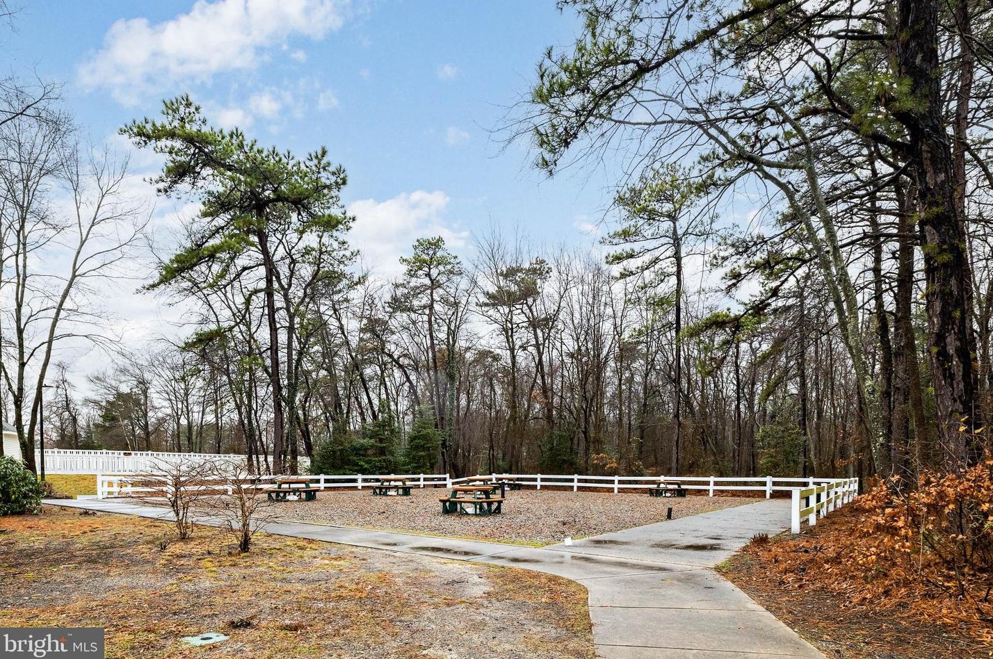 898 Westminster Dr, Southampton NJ  08088-1038 exterior