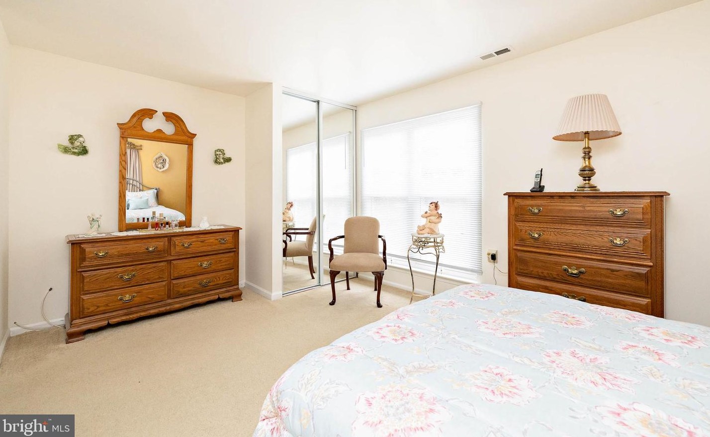 898 Westminster Dr, Southampton NJ  08088-1038 exterior