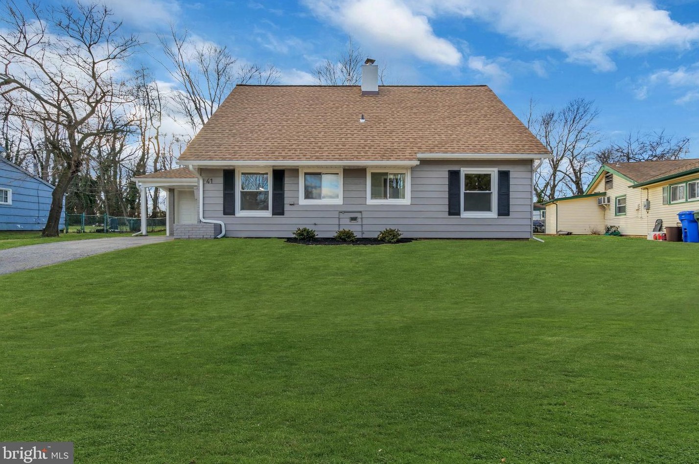 41 Sussex Dr, Willingboro, NJ 08046