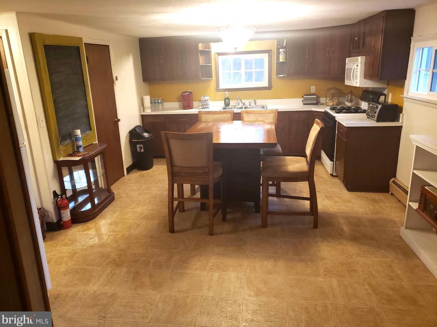 2733 Monmouth Rd, Jobstown, NJ 08041