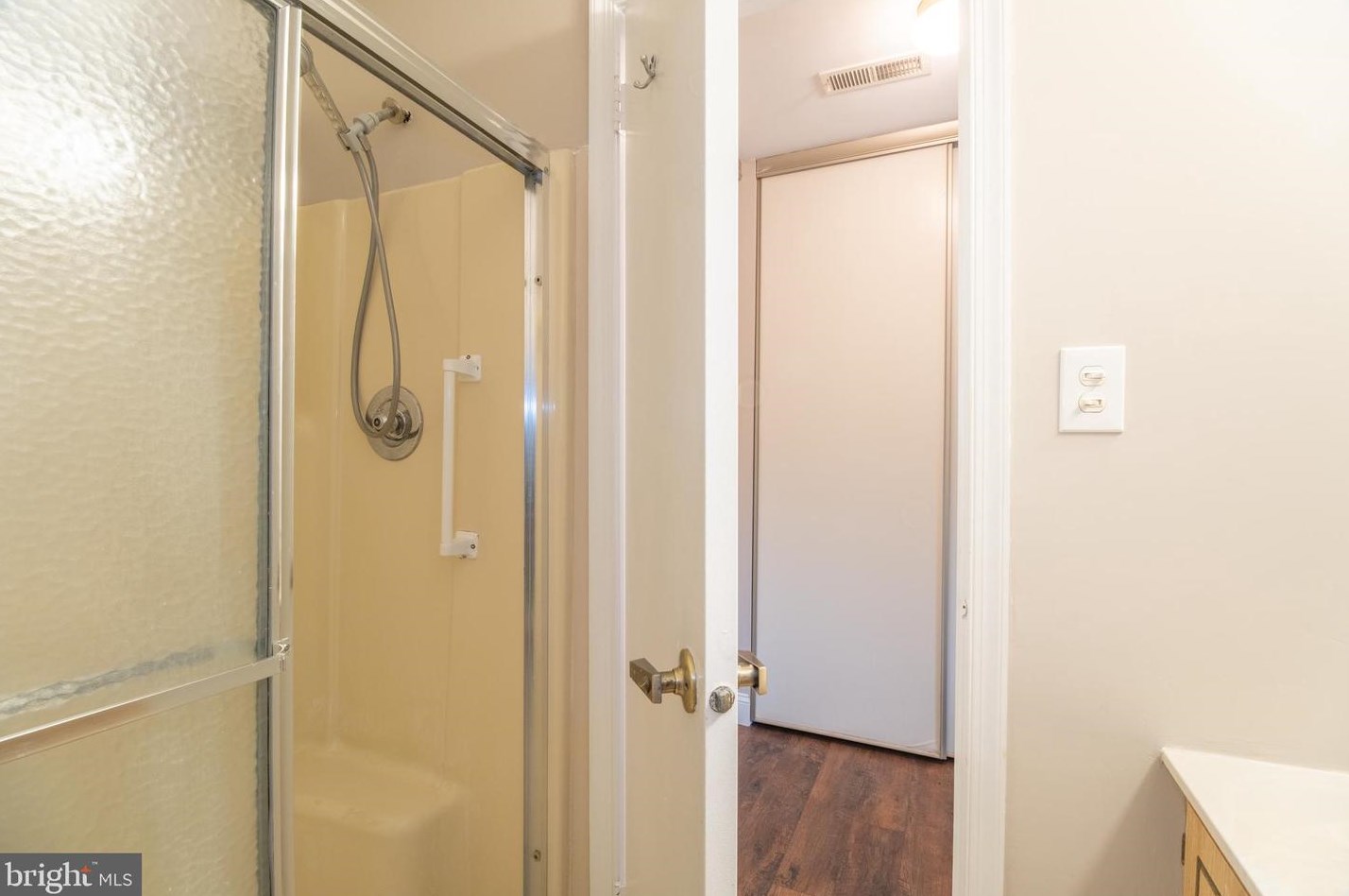 12 Village Ct, Mount Laurel NJ  08054-3002 exterior