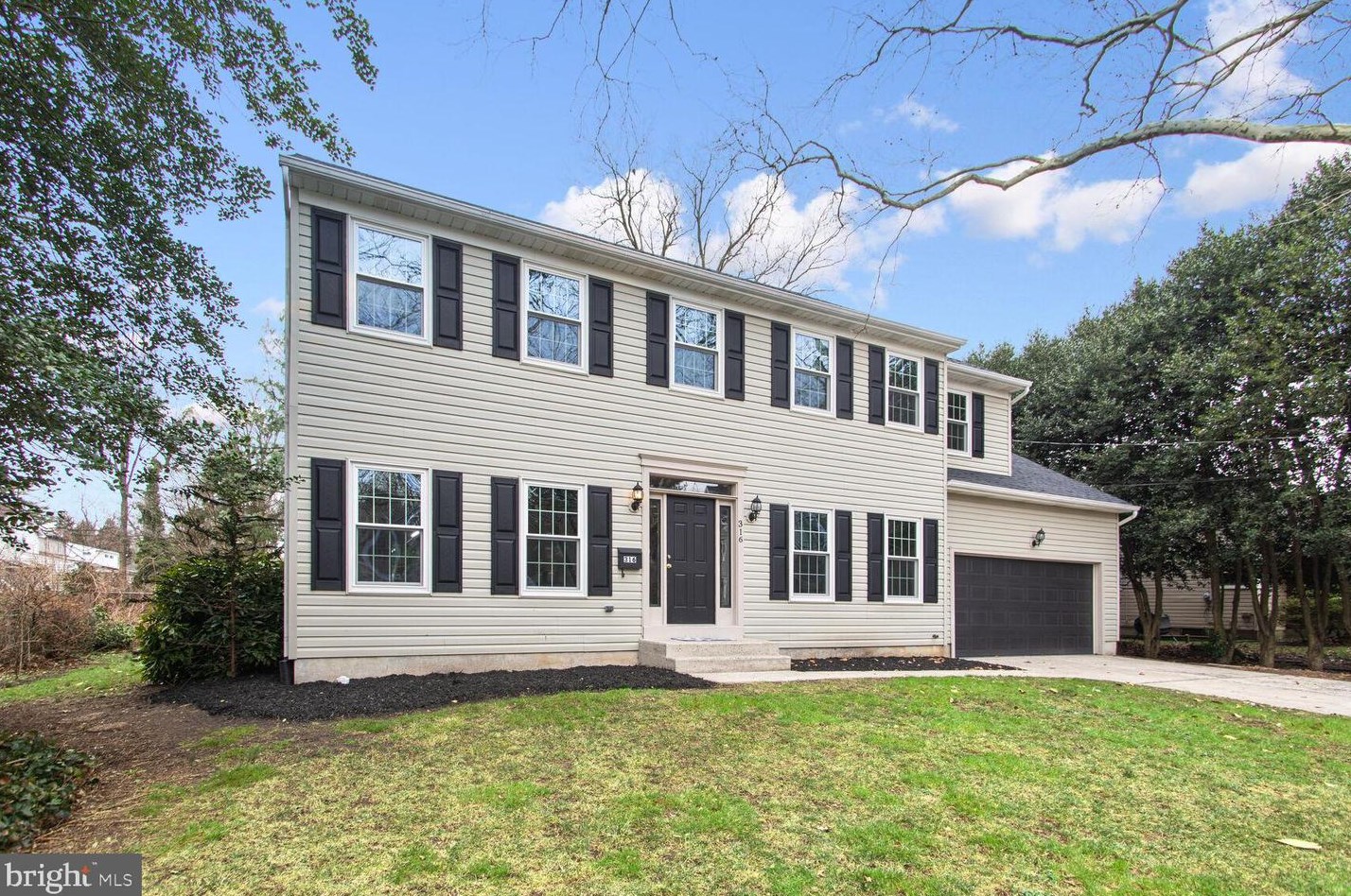 316 3rd St, Moorestown, NJ 08057-2304