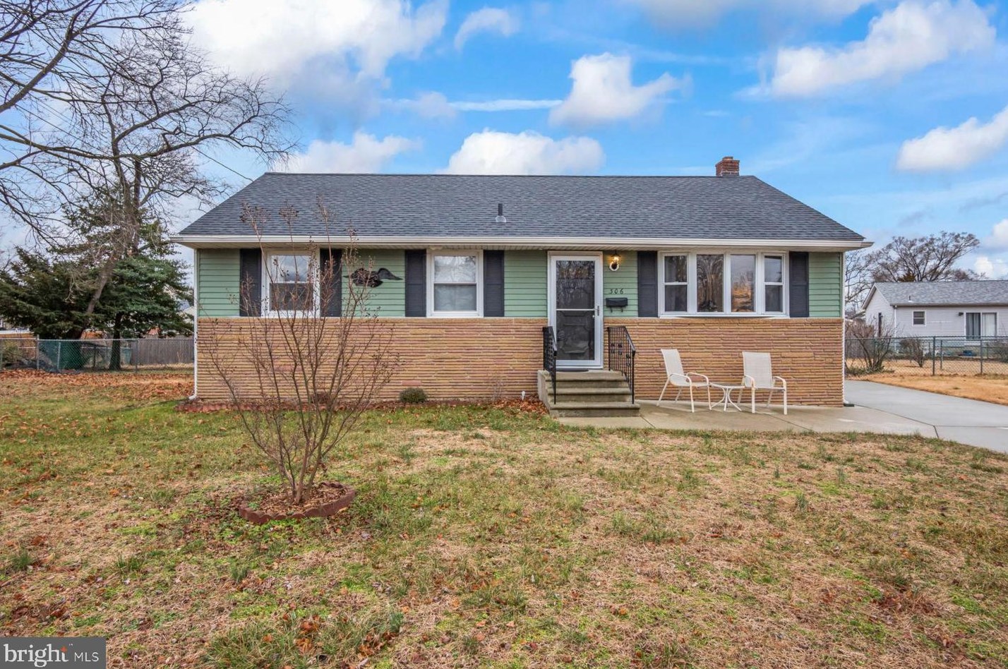 306 Veterans Dr, Palmyra, NJ 08065