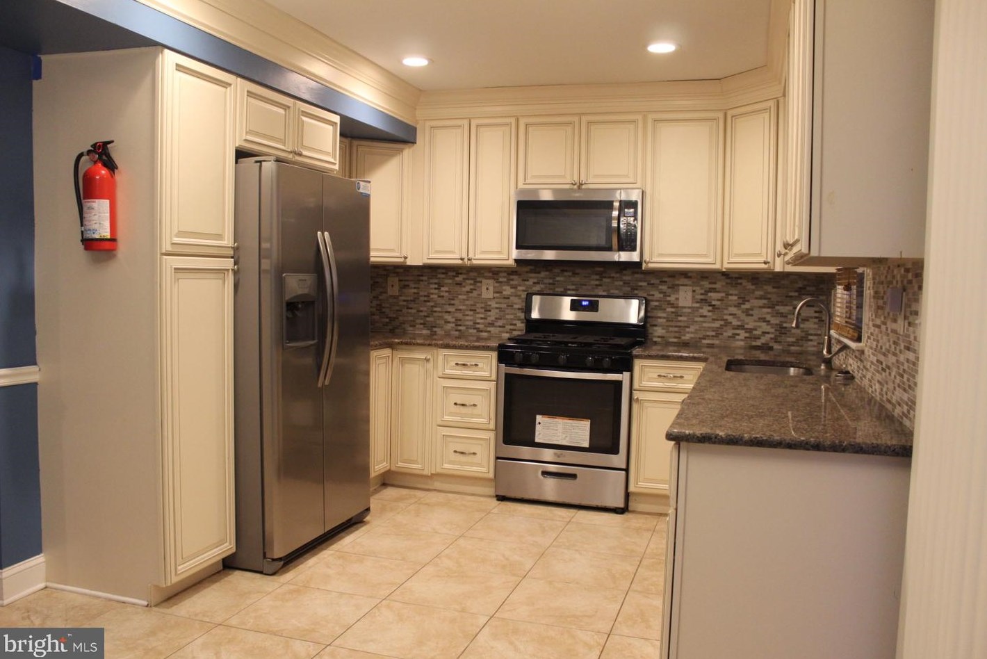 45 Medford Ln, Willingboro, NJ 08046