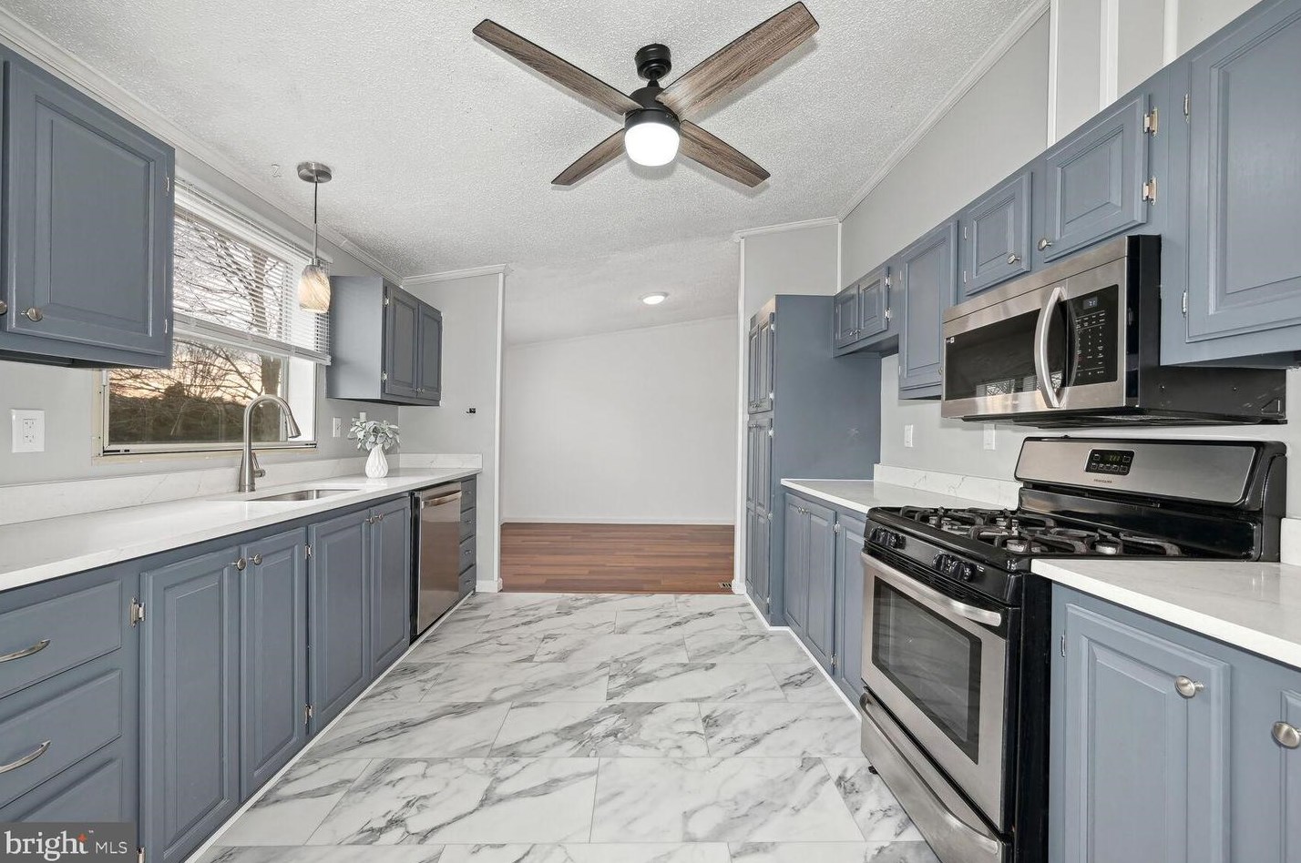 909 Koala Ln, Mount Laurel NJ  08054-4442 exterior