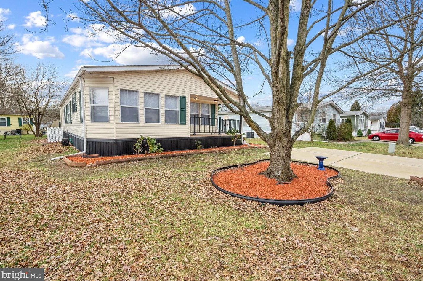 909 Koala Ln, Mount Laurel NJ  08054-4442 exterior