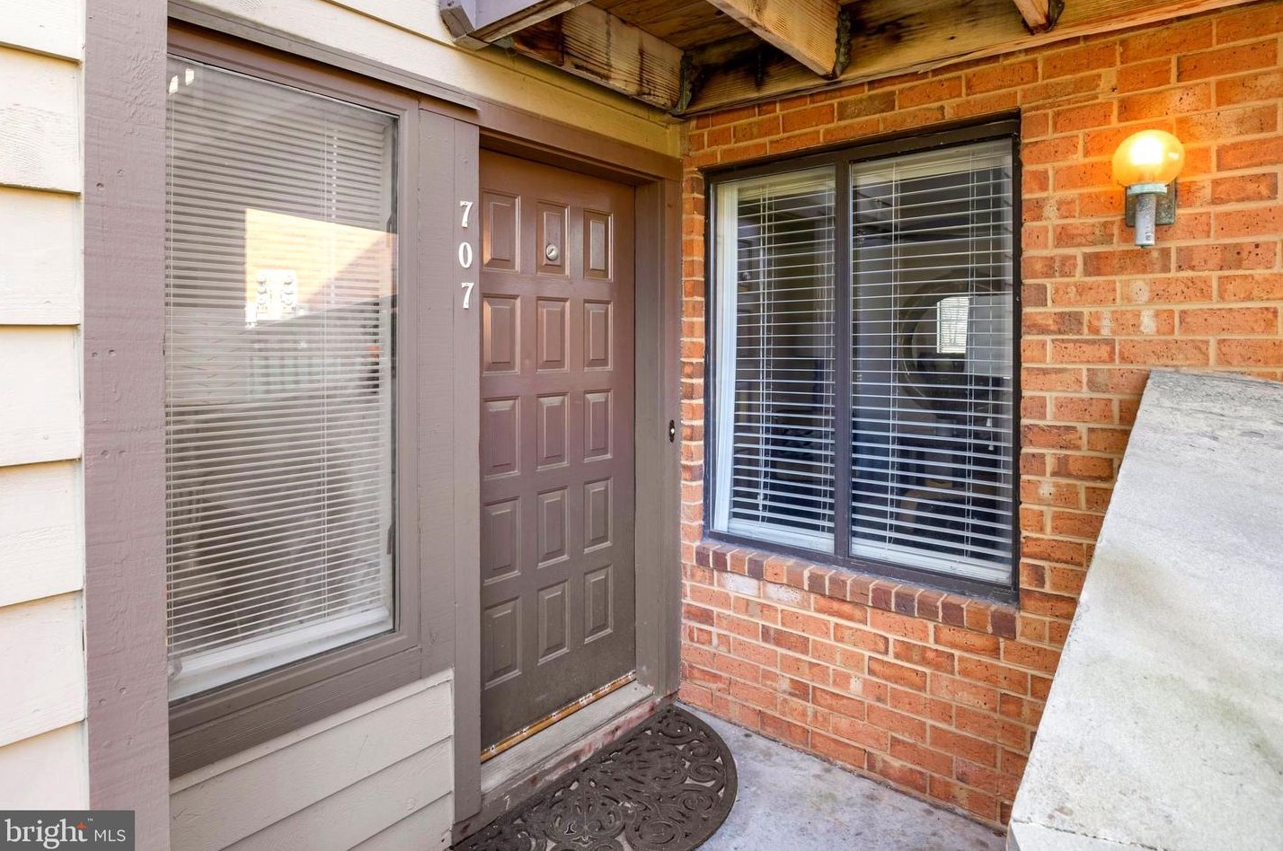 707 Augusta Cir, Mount Laurel, NJ 08054-2754