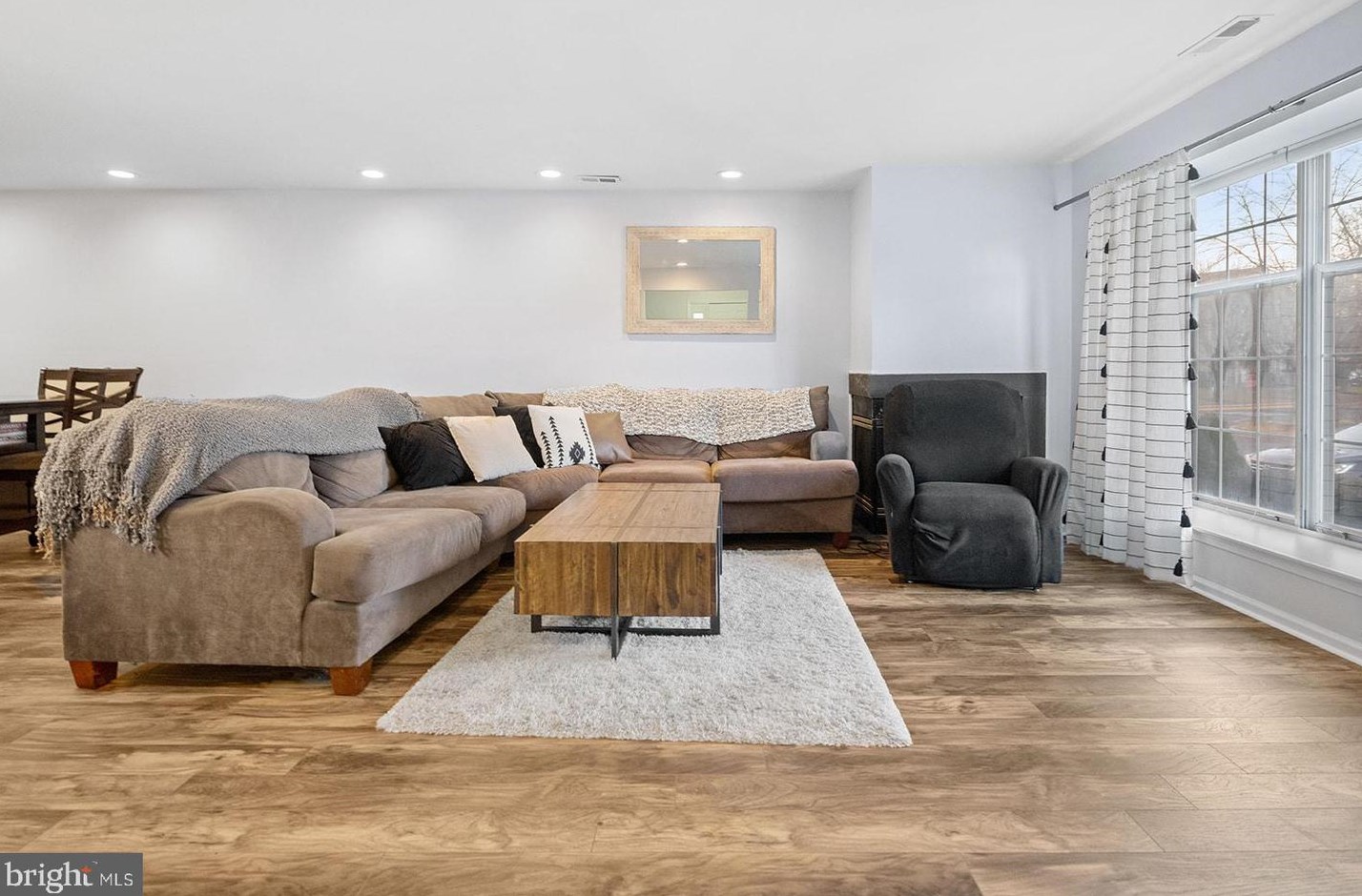 2901 Yarmouth Ln, Mount Laurel, NJ 08054
