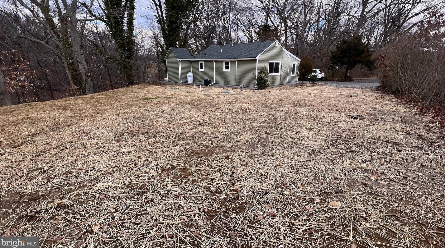 301 Ellisdale Rd, Chesterfield NJ  08515-9659 exterior