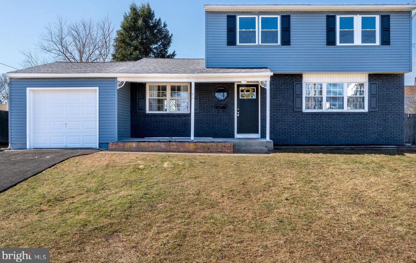 23 Peachtree Ln, Burlington, NJ 08016-2303