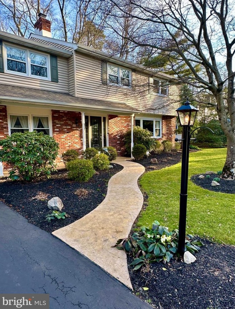 15 Pine Trl, Medford, NJ 08055-8853