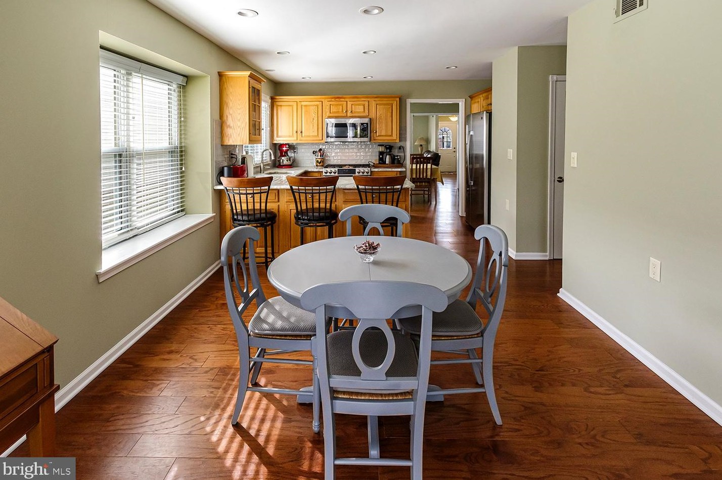 32 Cotherstone Dr, Southampton NJ  08088-1002 exterior