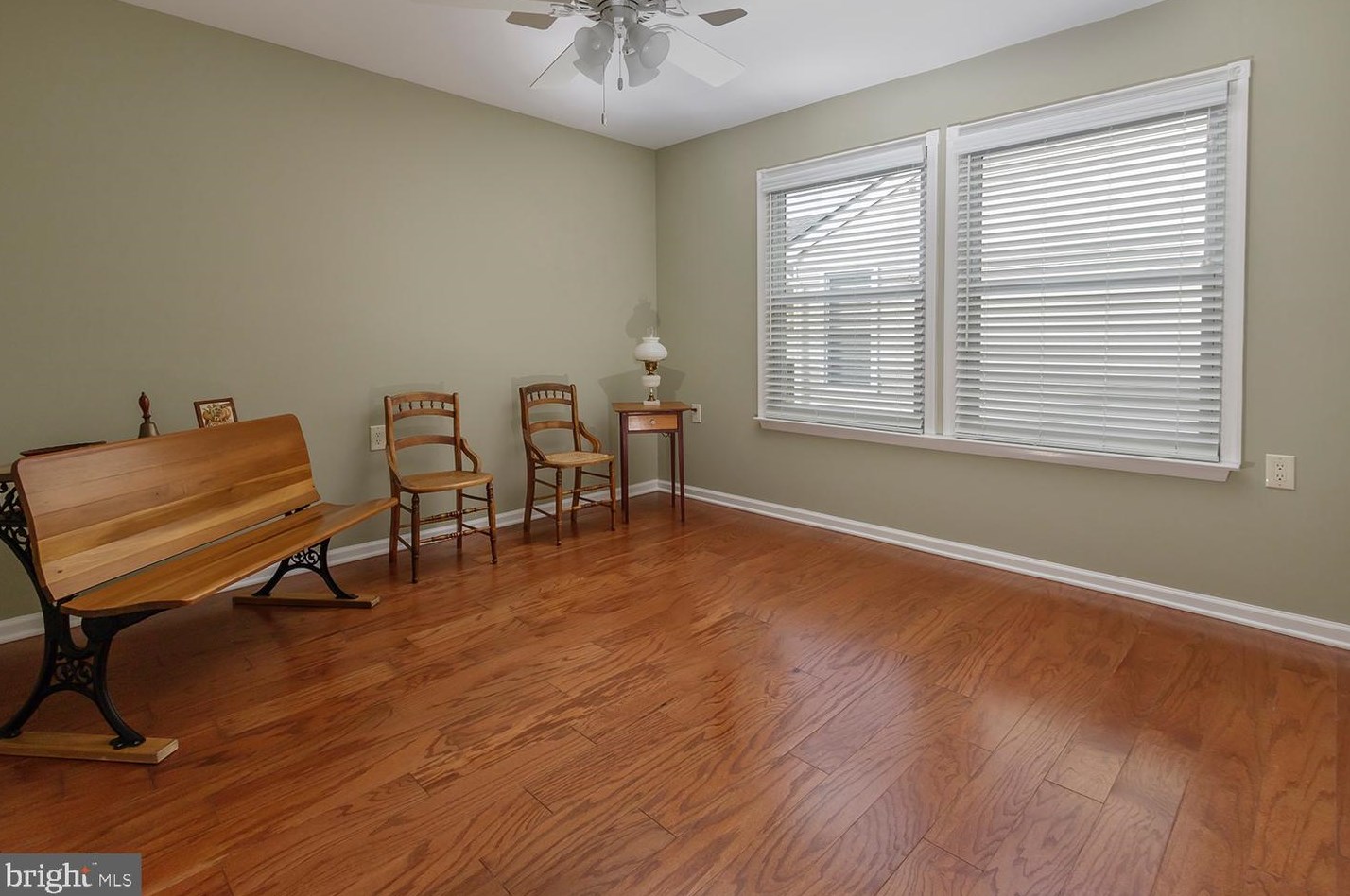 32 Cotherstone Dr, Southampton NJ  08088-1002 exterior