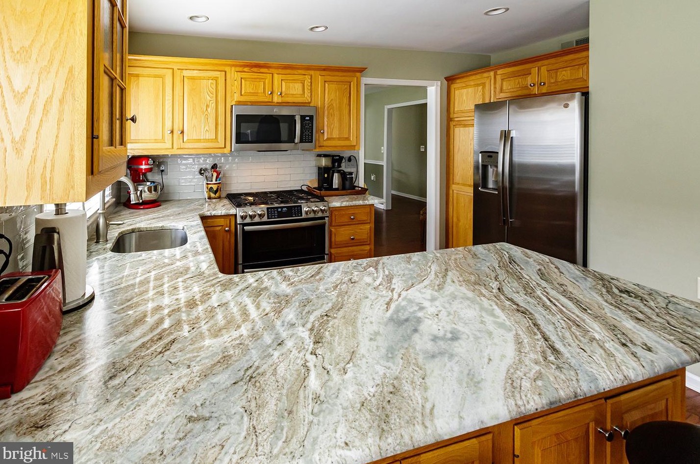 32 Cotherstone Dr, Southampton NJ  08088-1002 exterior