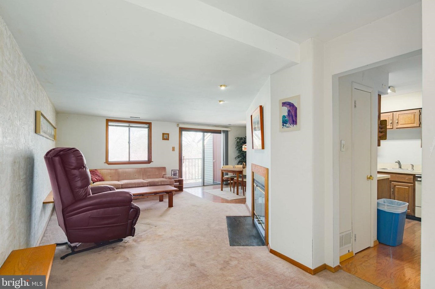 104 Cypress Point Cir, Mount Laurel, NJ 08054-2738
