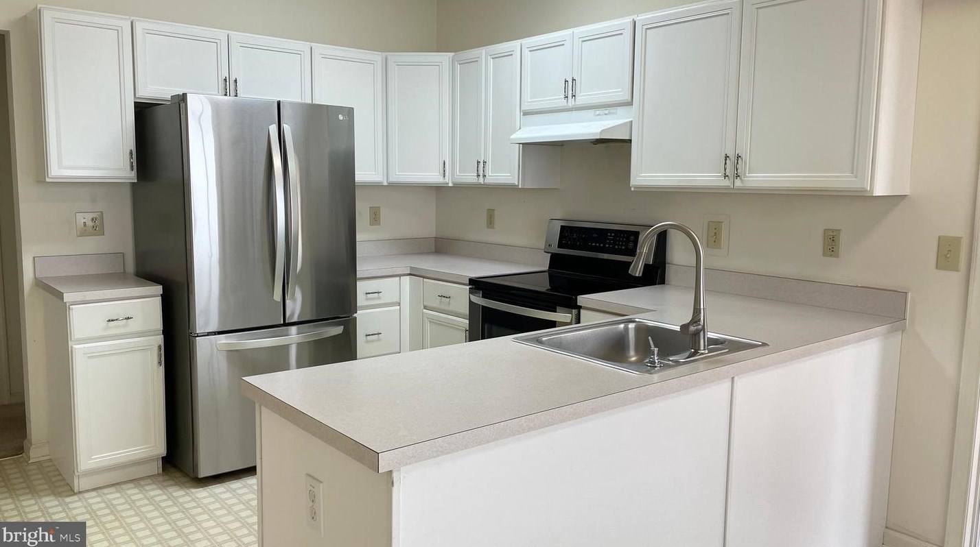 6 Country Ln, Columbus, NJ 08022
