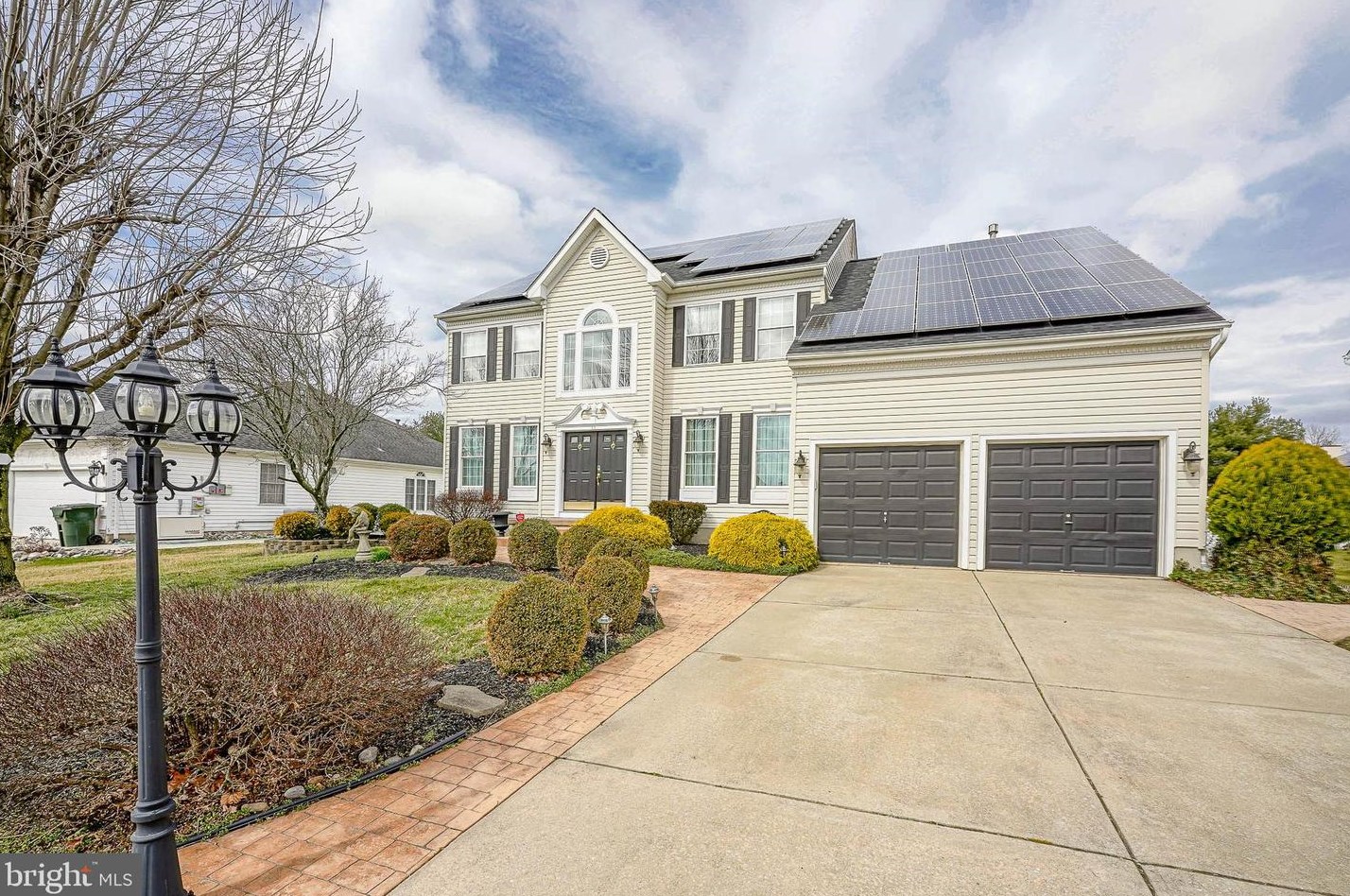 13 Westminster Dr, Lumberton Township, NJ 08048
