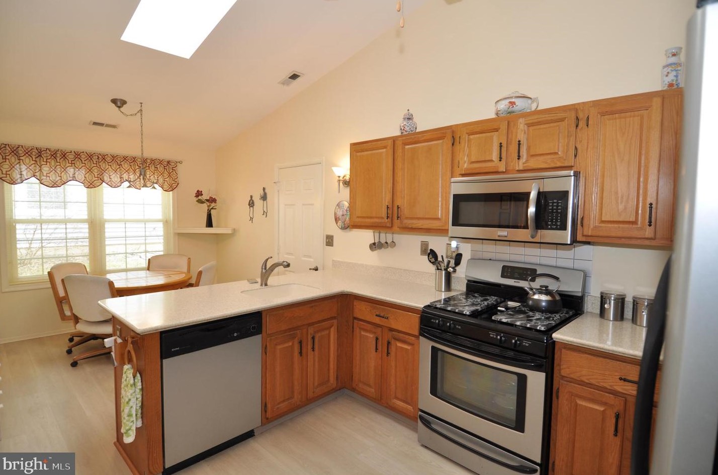 2 Waterwheel Ct, Columbus, NJ 08022