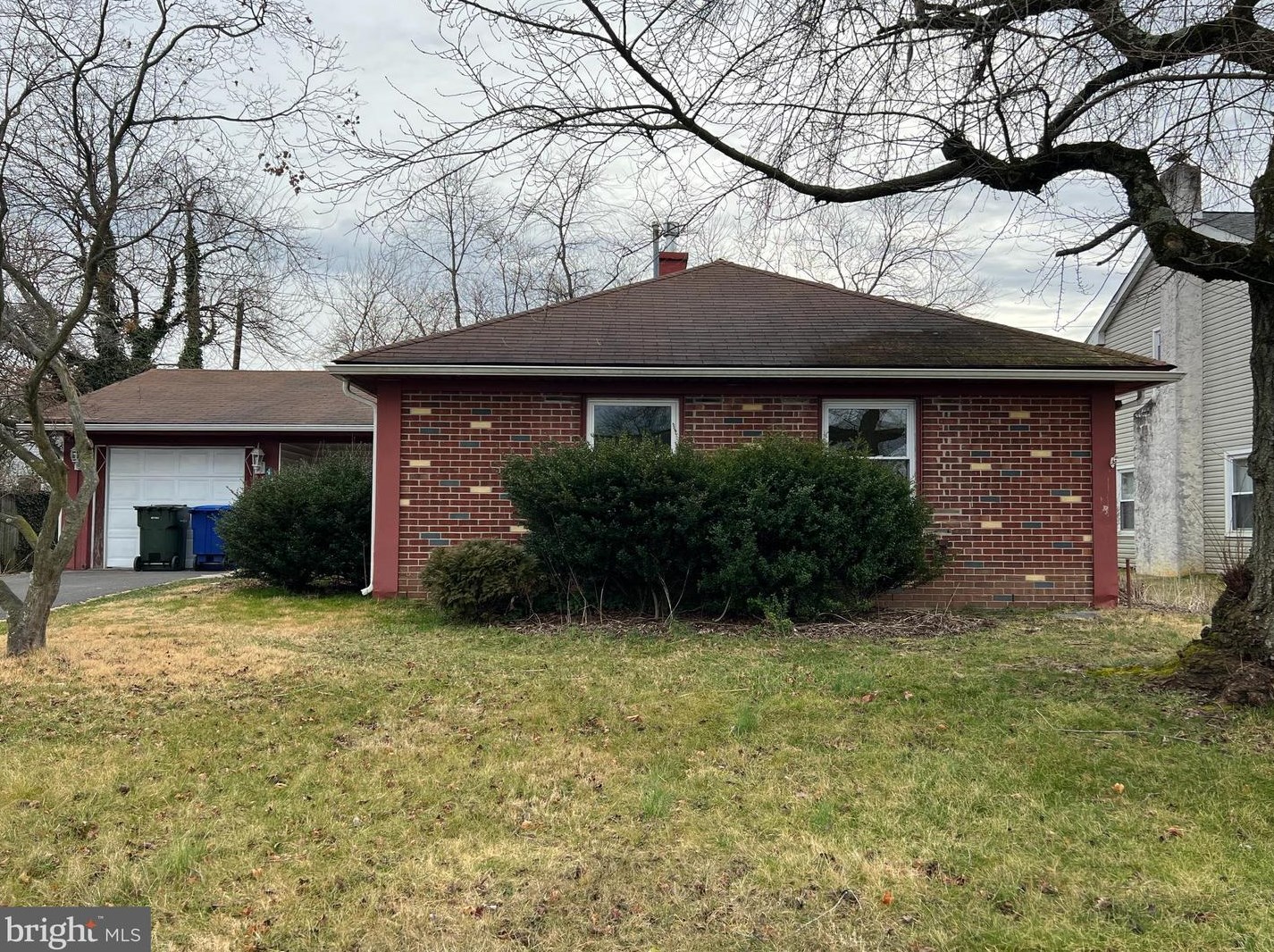 44 Pebble Ln, Willingboro, NJ 08046
