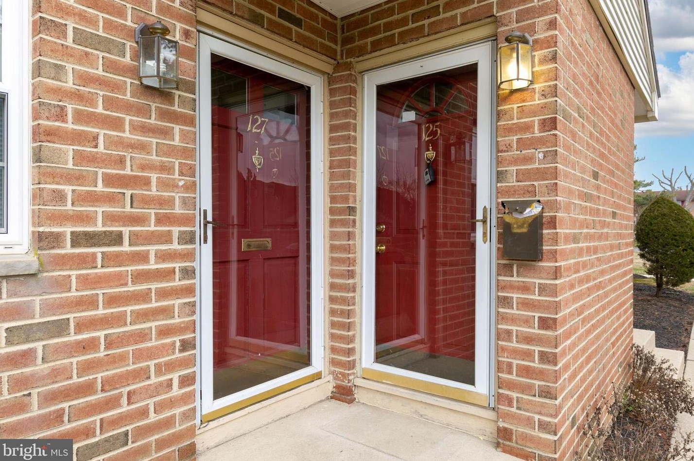125 Eaves Mill Rd, Medford, NJ 08055