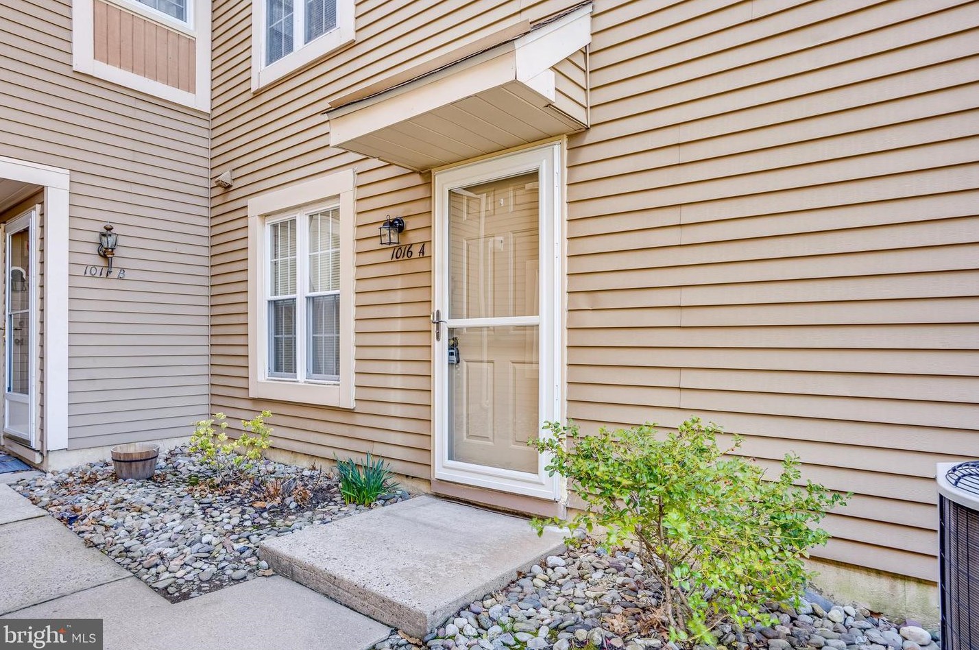 1016 Scotswood Ct, Mount Laurel, NJ 08054