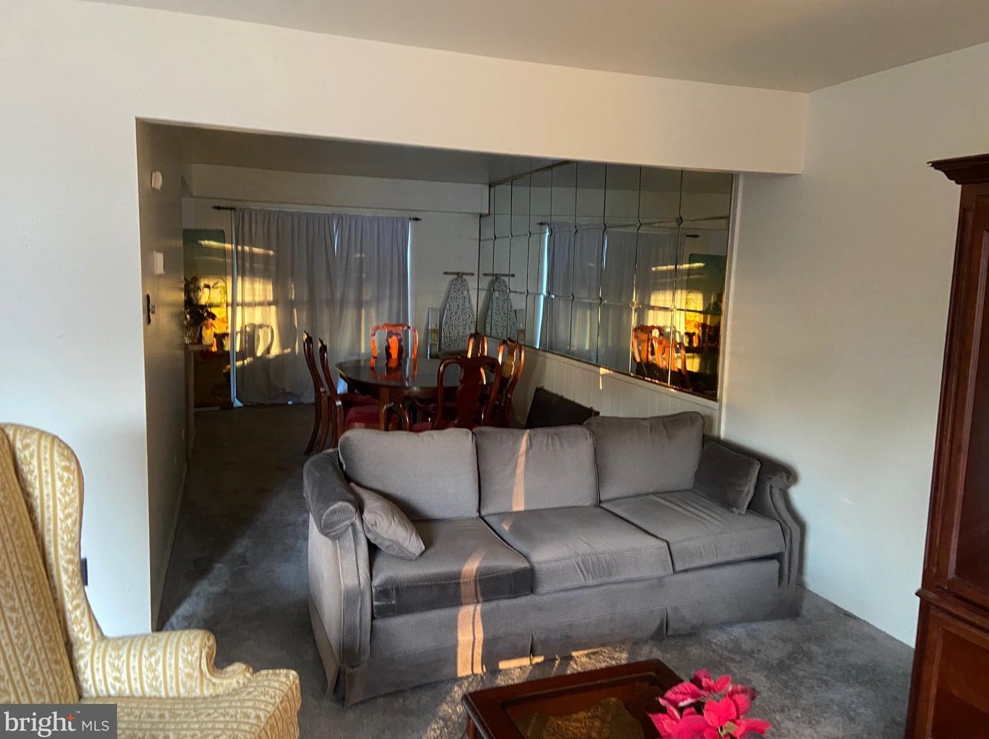 31 Fireside Ct, Willingboro, NJ 08046