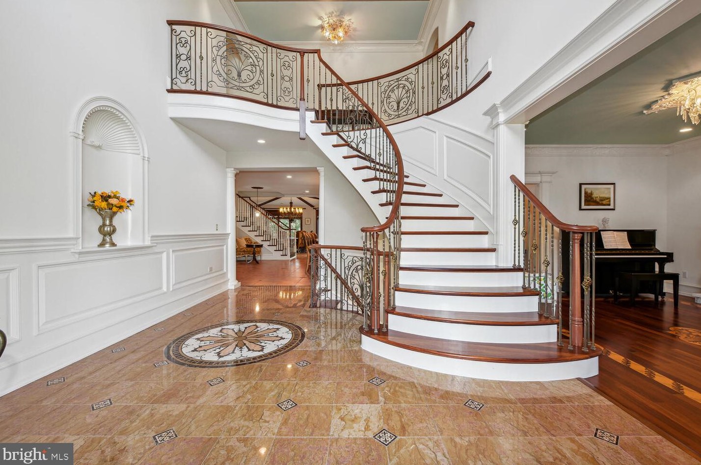 736 Jamie Dr, Moorestown, NJ 08057-1927