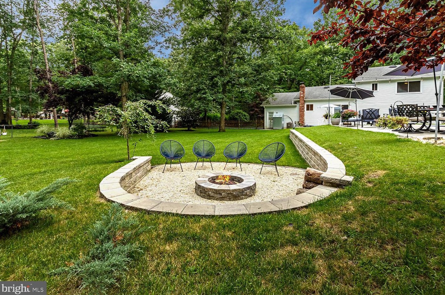 6 Brotherton Rd, Southampton NJ  08088-8535 exterior